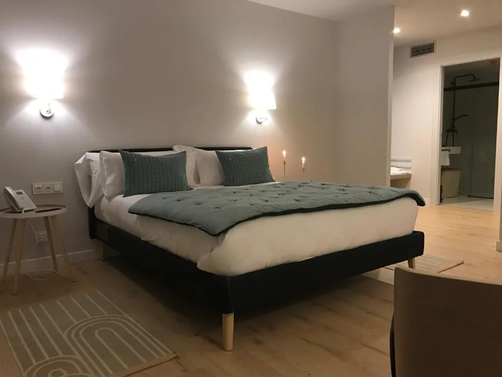 Habitación Doble Superior — IXUA Hotela