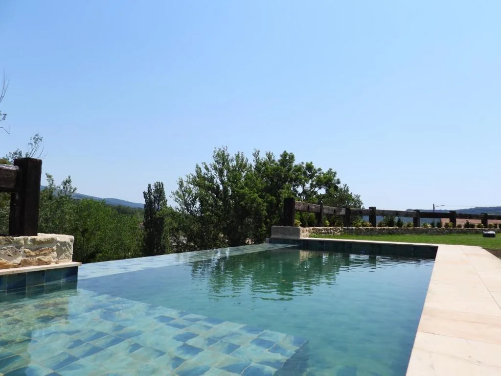 IZARBE Hotel Rural