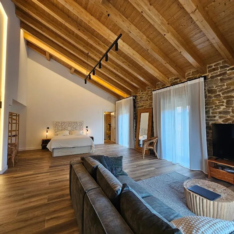 Suite Familiar — IZARBE Hotel Rural