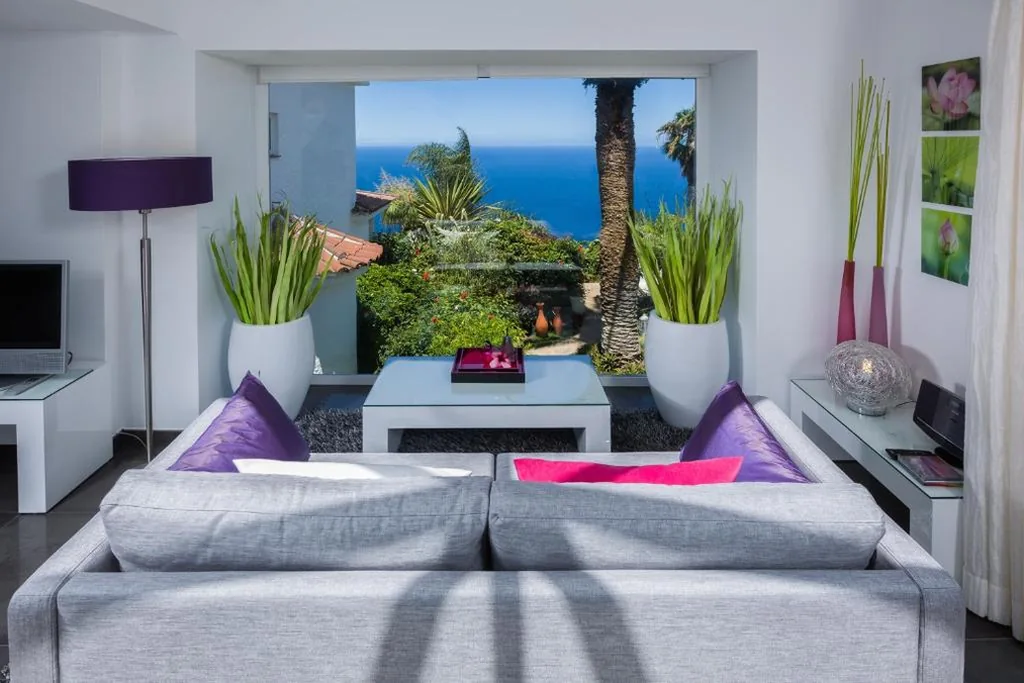 Estudio Deluxe — Jardin de la Paz