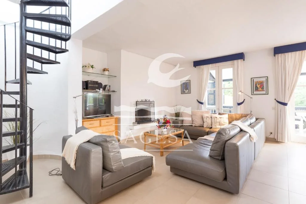 Deluxe-Dreibettzimmer mit Meerblick — Jardines de las Golondrinas