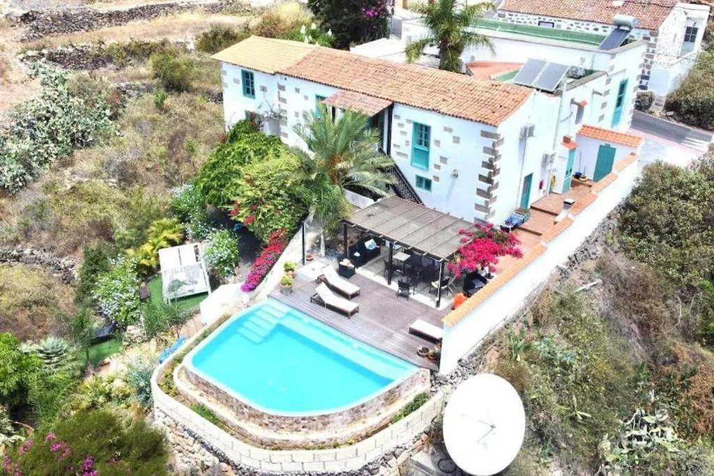 Villa — Jardines de Tamaide