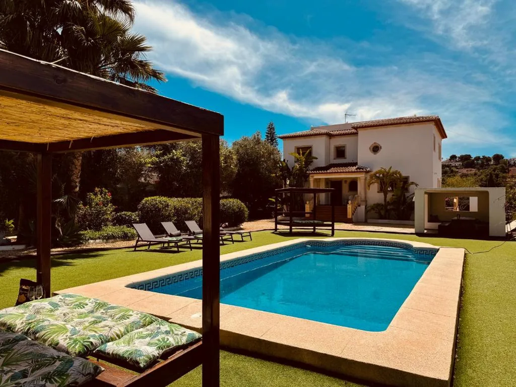 Villa — Javea Dream Luxury Villa with Pool, Lounge, BBQ, Airco, Wifi
