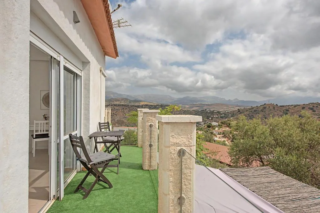 Habitación Doble con vistas a la montaña — Jingtu Wellness & Spa Resort