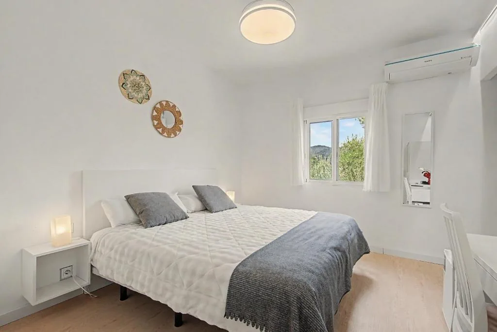 Habitación Estándar - 1 cama grande — Jingtu Wellness & Spa Resort