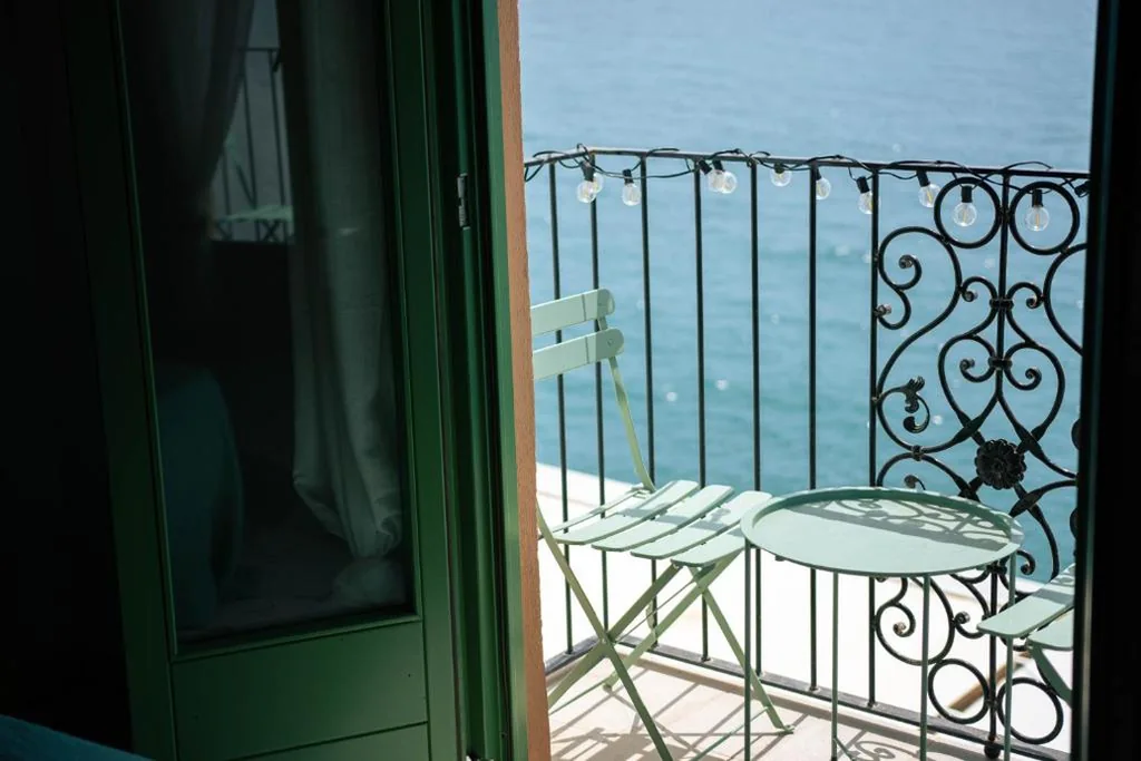 Habitación Doble Deluxe con balcón y vistas al mar — Joanna Hotel - Castillo de Peñiscola