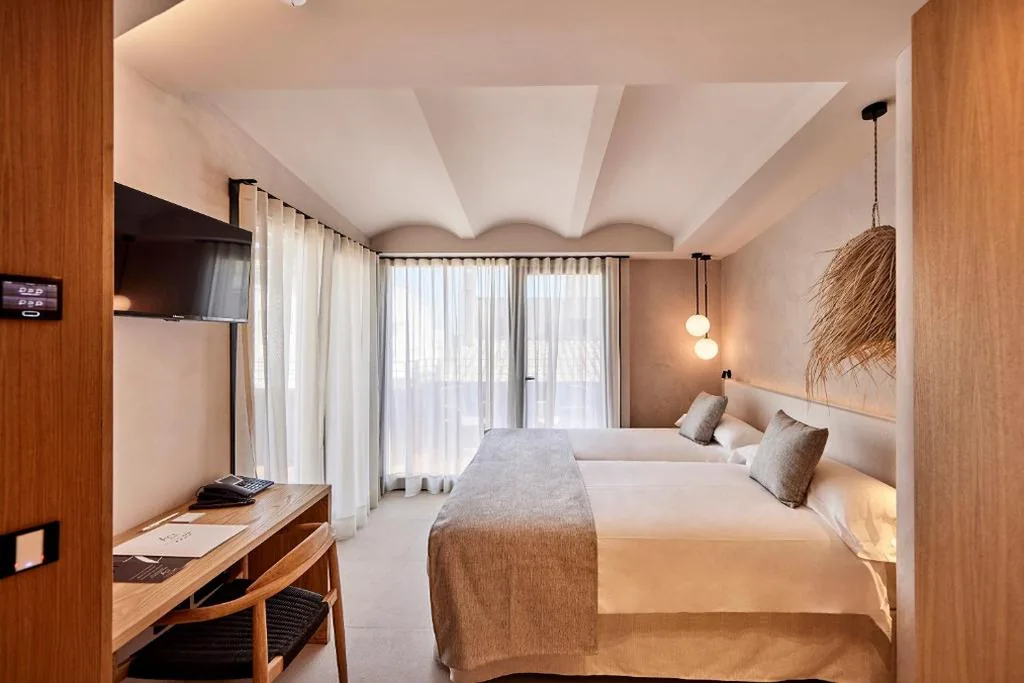 Junior Suite mit Terrasse — JOE'S GOMILA BOUTIQUE HOTEL