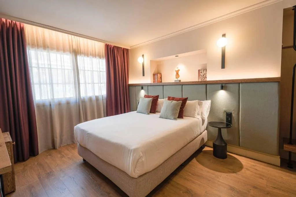 Doppelzimmer mit Stadtblick — JovA Hotel Boutique