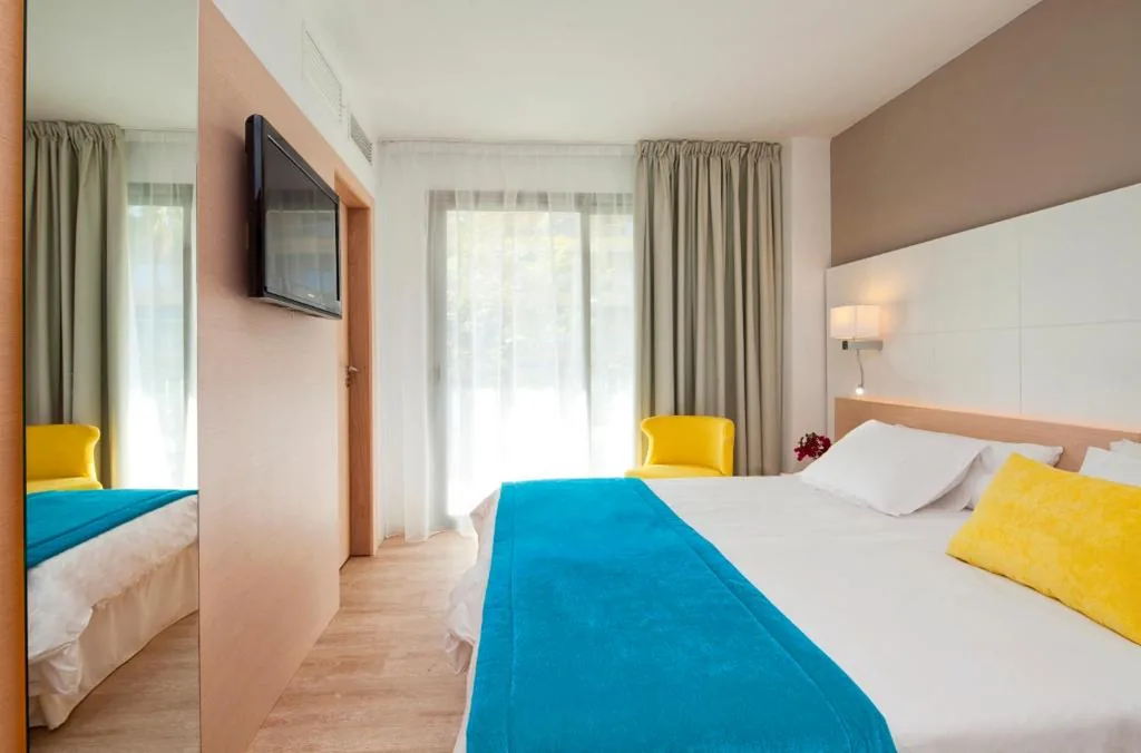 Habitación Doble con balcón (1 adulto) — JS Palma Stay - Adults Only