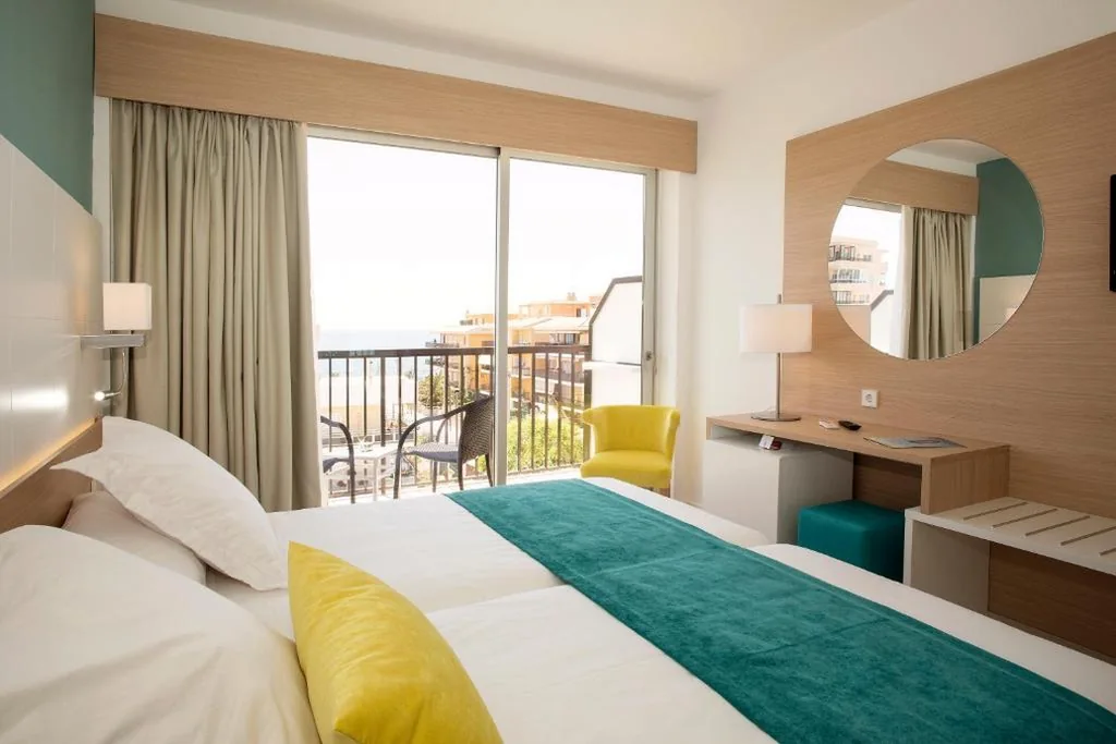 Habitación Doble con balcón — JS Palma Stay - Adults Only