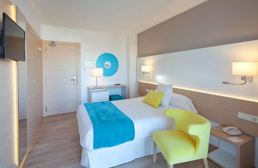 Habitación Individual con balcón — JS Palma Stay - Adults Only
