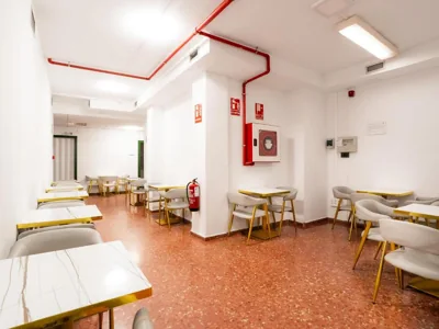 Just Hostel Capsules Alicante - FREE Towels & Luggage Storage - Near Railway — foto 4