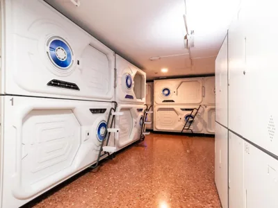 Just Hostel Capsules Alicante - FREE Towels & Luggage Storage - Near Railway — foto 5