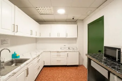 Just Hostel Capsules Alicante - FREE Towels & Luggage Storage - Near Railway — foto 11