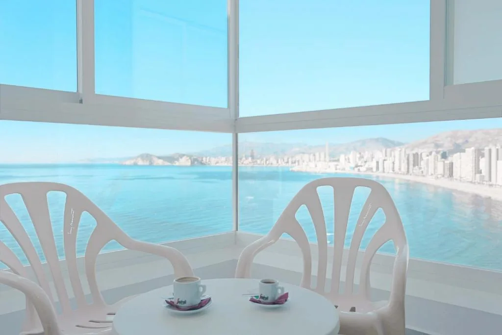 Driepersoonskamer (2 volwassenen + 1 kind) — KAKTUS Hotel Benikaktus