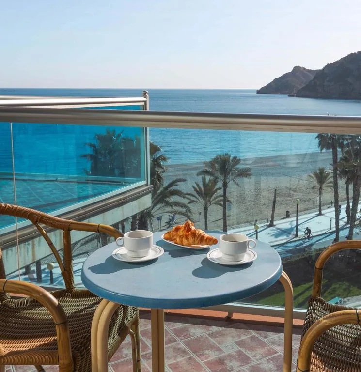 トリプルルーム（大人3名） — KAKTUS Hotel Kaktus Albir