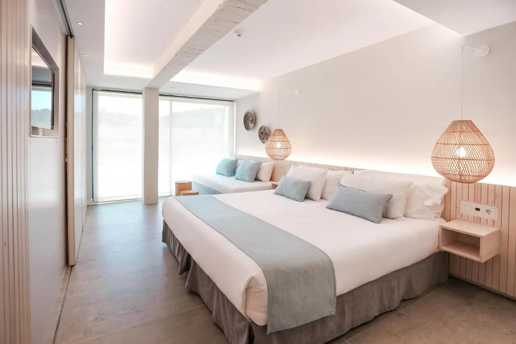 プールビューダブルルーム — KAKTUS Hotel Kaktus Playa