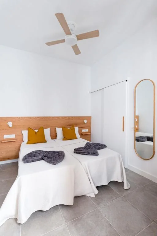 Tweepersoonskamer met 2 Bedden — Kalma alojamientos