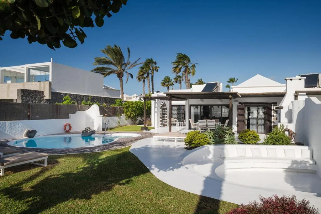 海の景色を望むプライベートプール付き3ベッドルームヴィラ — Kamezí Boutique Hotel Villas