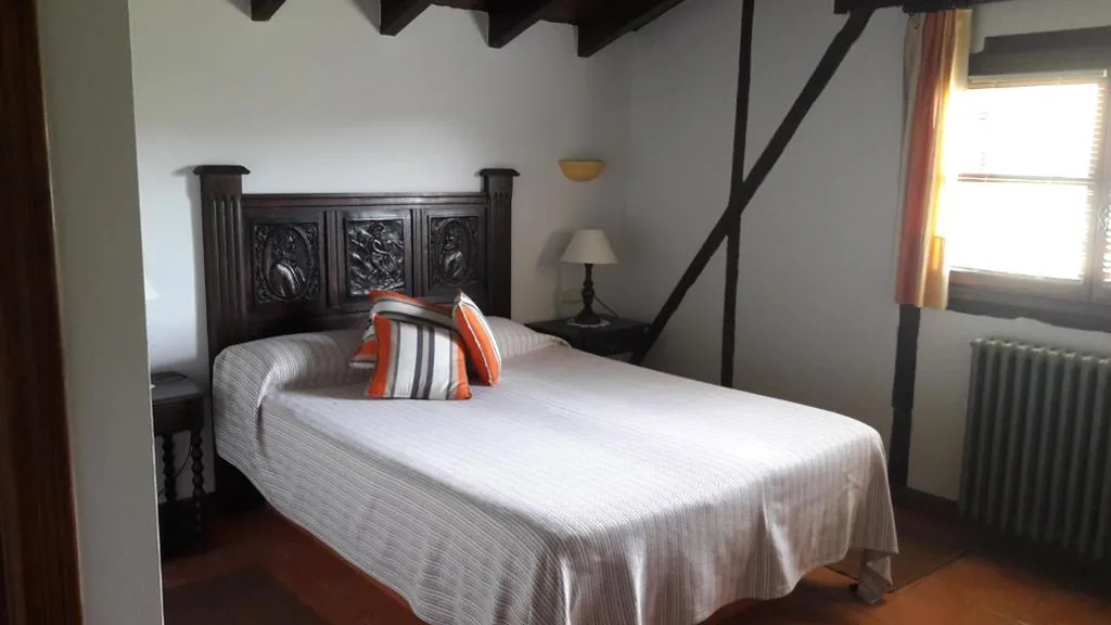 Habitación Doble con baño privado — Kanpoeder - Adults Only