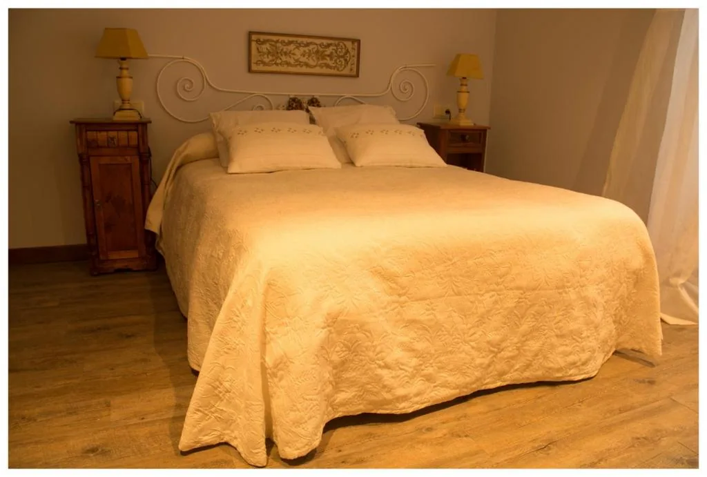 Habitación Doble con baño privado — Kapel Etxea