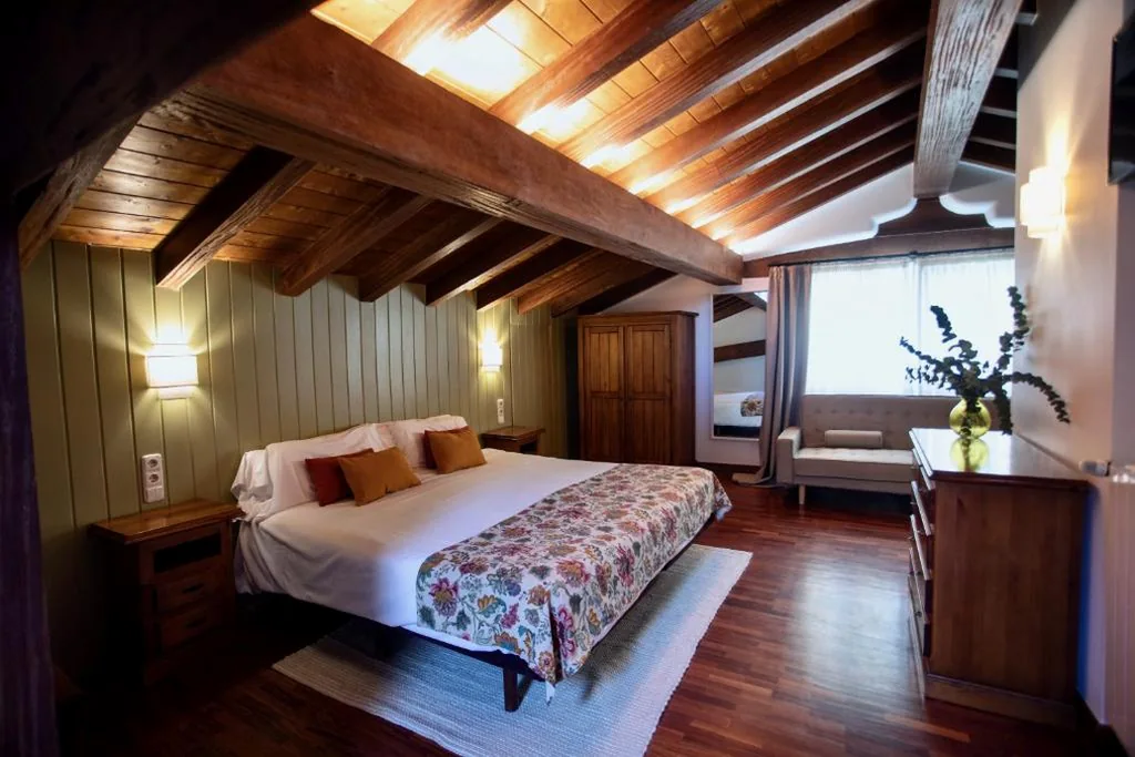Deluxe-Doppelzimmer mit Bergblick — Katrapona