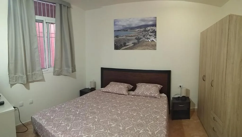 Doppelzimmer mit eigenem Bad — Kiki vivienda Bed & breakfast