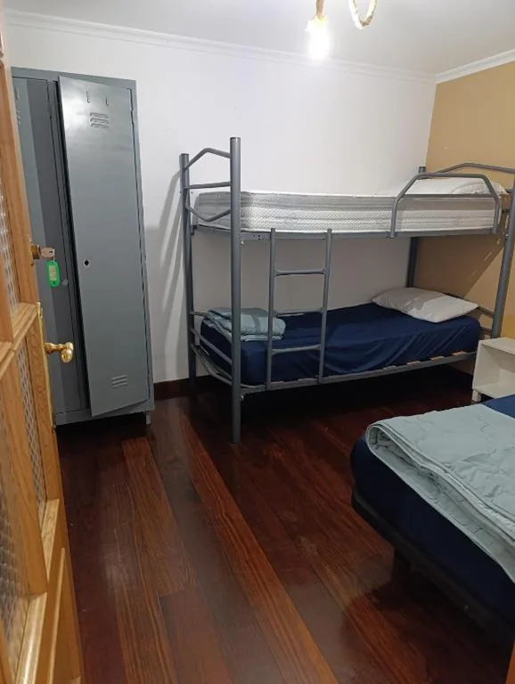 Cama en habitación compartida mixta de 4 camas — Kilómetro99