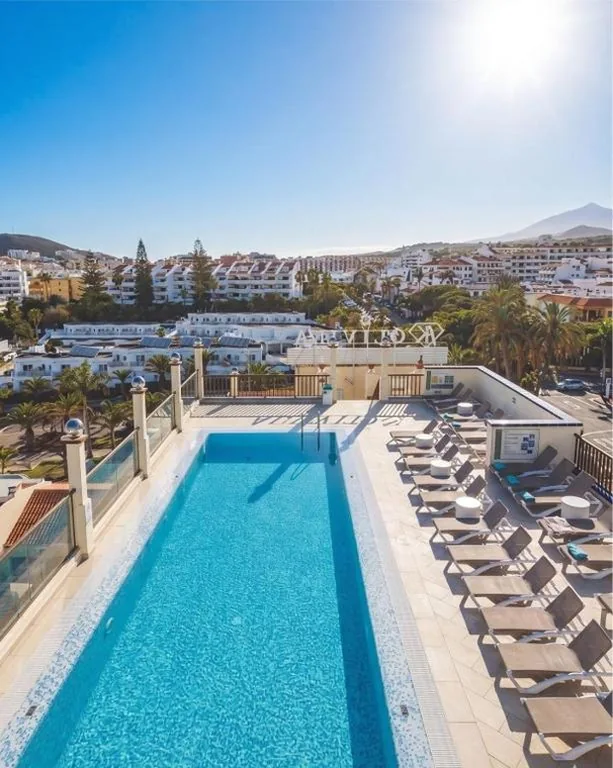 Klayman Olivina Aparthotel