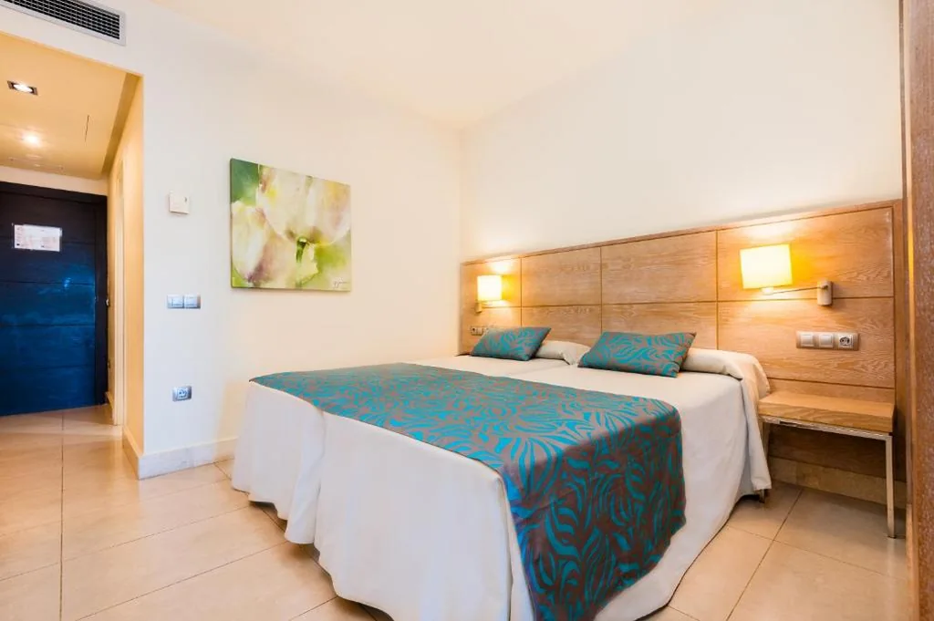 Suite Junior avec vue sur la mer (3 adultes) — Kn Hotel Arenas del Mar Adults Only