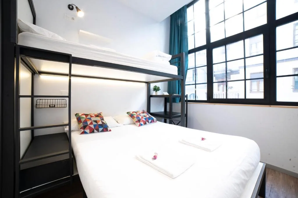 専用バスルーム付きスーペリアファミリールーム — Koba Hostel