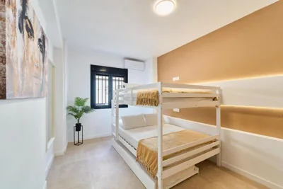 Kosta Homes - Modern Two Bedroom with Terrace — photo 2