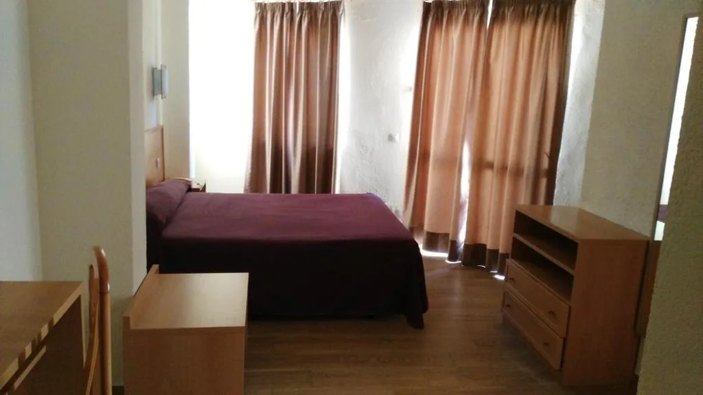 Quarto Individual — Kristal