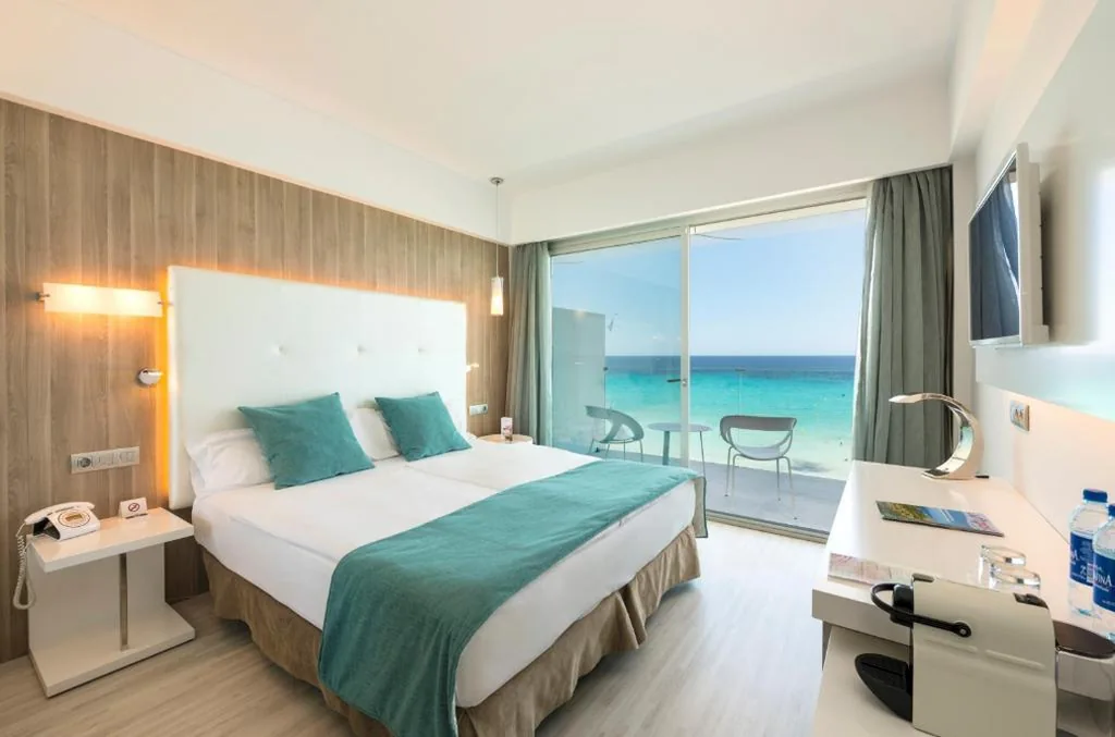 Chambre double Superior avec vue sur la mer — Kyrat Amarac - Adults Only
