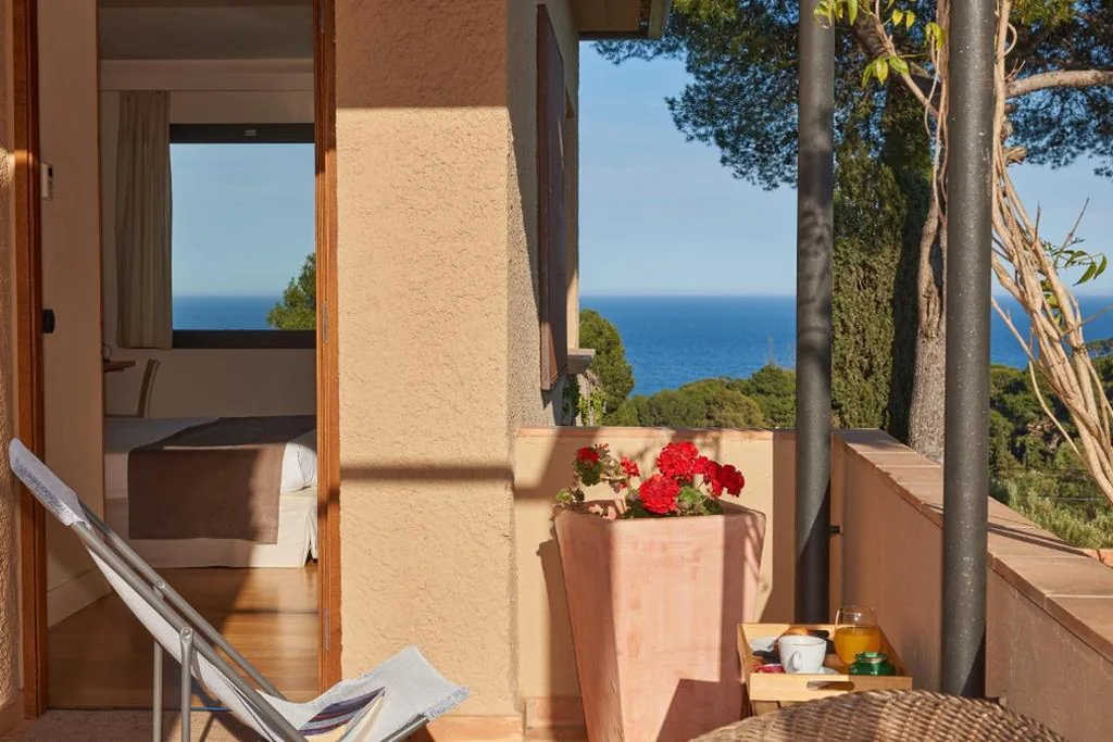 Habitación Doble con terraza - 1 o 2 camas — L'Aixart Aiguablava Hotel