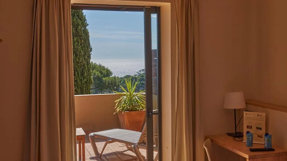 Habitación Doble Deluxe con terraza grande y vistas al mar — L'Aixart Aiguablava Hotel
