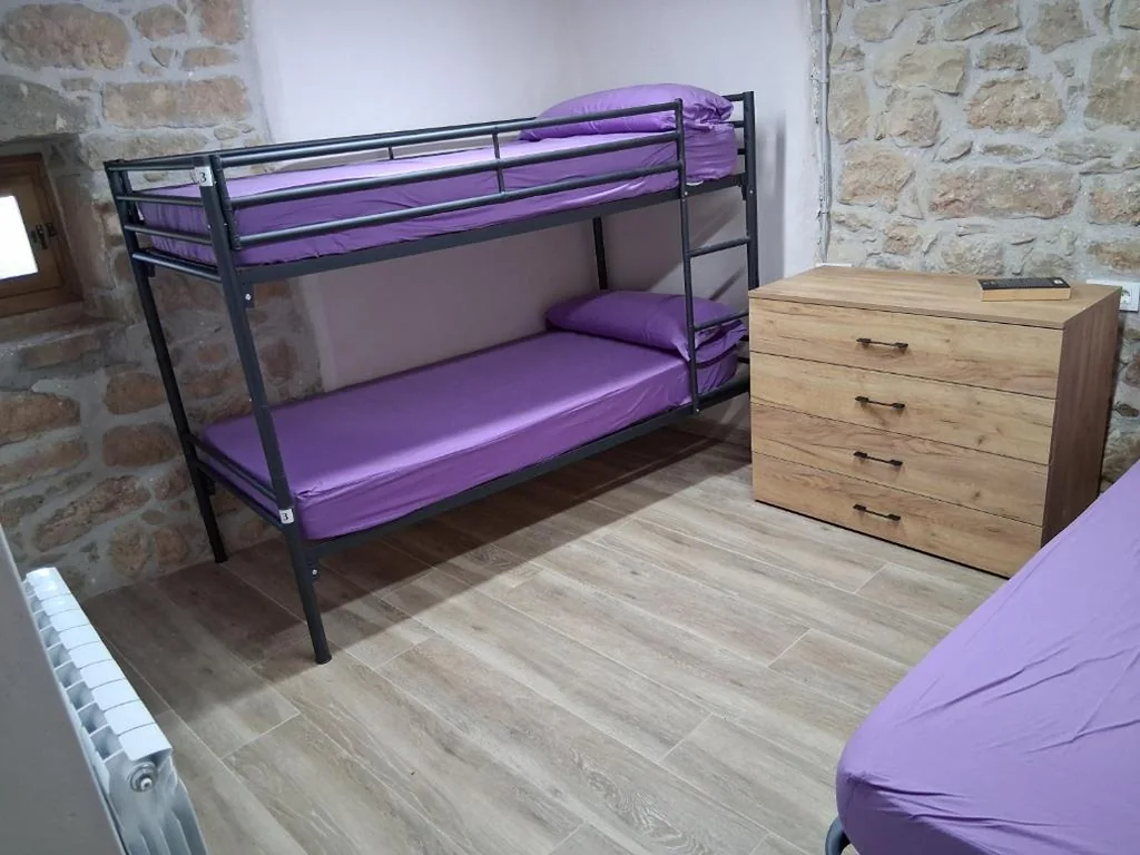 Habitación Triple — L'alberg la rectoria de la Torra
