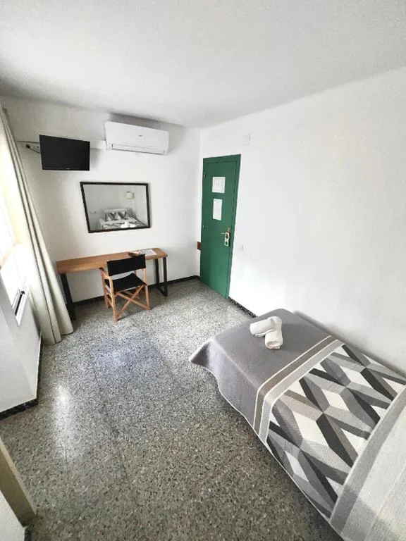 Habitación Individual — L'Illa Hotel