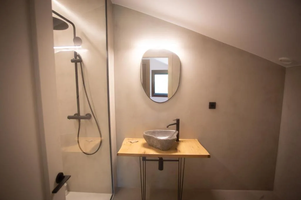 Habitación Doble Económica — L'indret del Pedraforca Adults Only