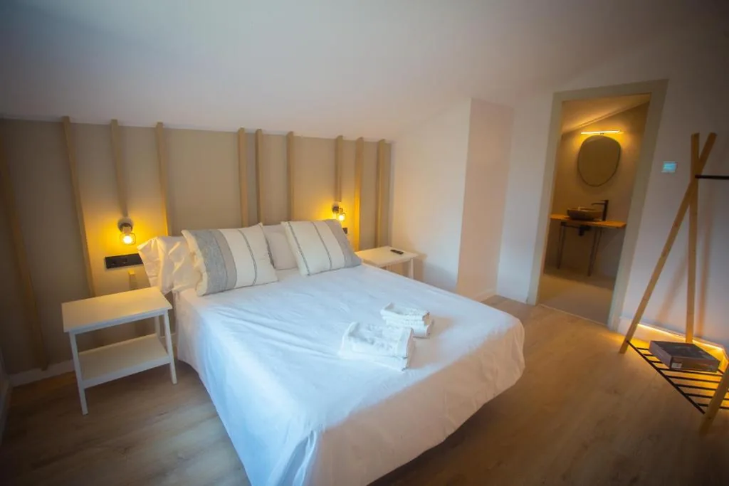 Habitación Doble Estándar — L'indret del Pedraforca Adults Only
