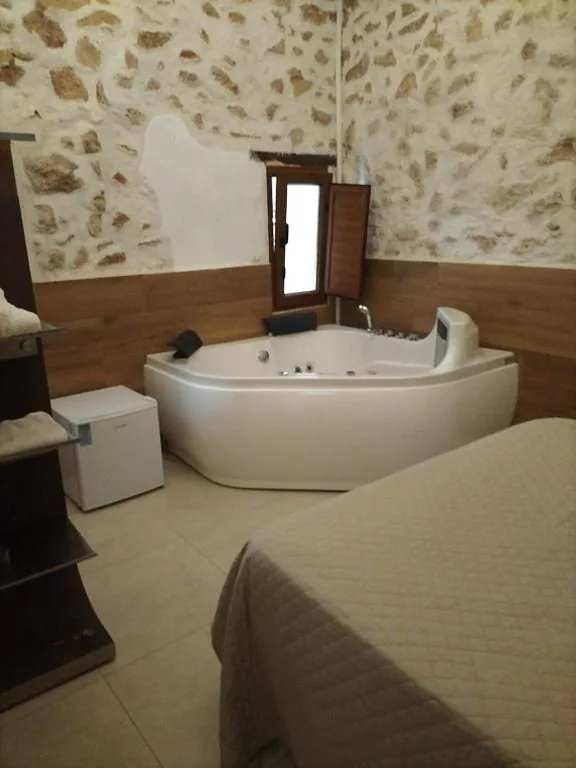 Habitación Doble con bañera de hidromasaje — L'Otelet By Sweet