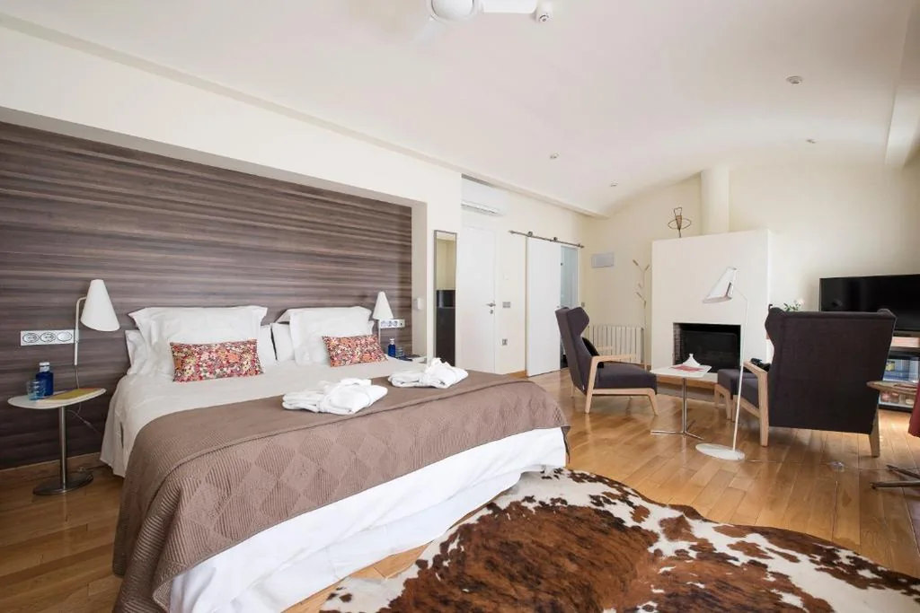 Junior Suite — La Alcoba del Agua Hotel Boutique