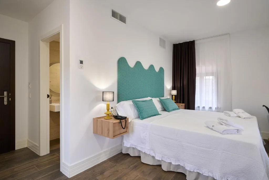 Habitación Superior - 1 cama grande — La Almazara del Marqués - Hospedería boutique