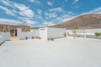 La Asomada Suite Moon Lanzarote Villa Privada 3 hab con Piscina, Jacuzzi y Vistas al Mar y Fuerteventura — foto 6