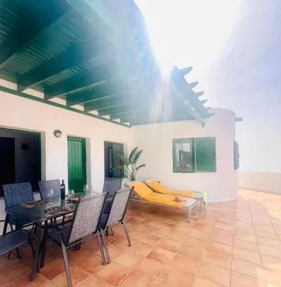 La Asomada Suite Moon Lanzarote Villa Privada 3 hab con Piscina, Jacuzzi y Vistas al Mar y Fuerteventura — foto 11
