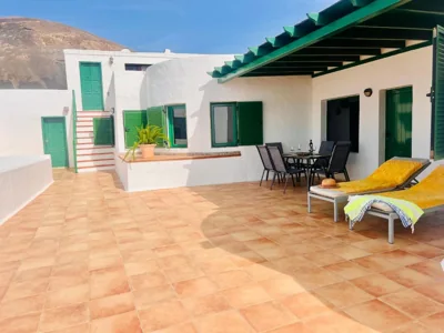 La Asomada Suite Moon Lanzarote Villa Privada 3 hab con Piscina, Jacuzzi y Vistas al Mar y Fuerteventura — foto 12