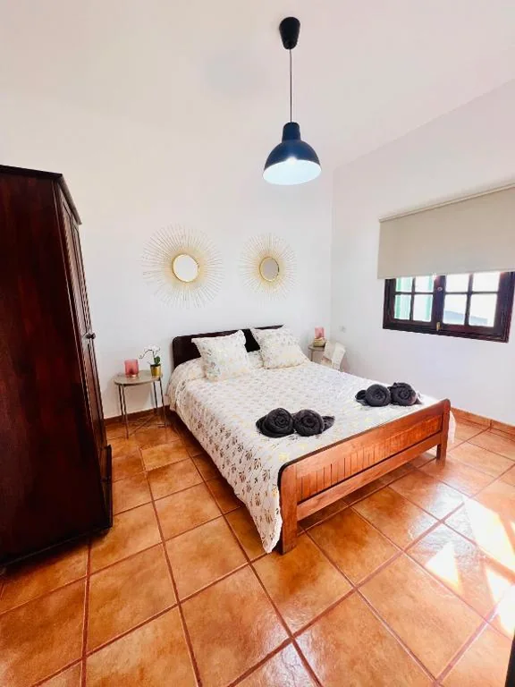 Villa com vista para o mar — La Asomada Suite Moon Lanzarote Villa Privada 3 hab con Piscina, Jacuzzi y Vistas al Mar y Fuerteventura