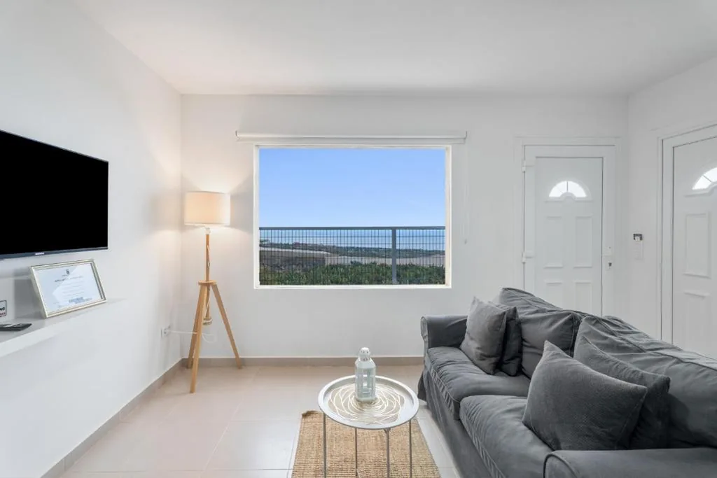 Appartamento monolocale con vista sul mare — La Atalaya