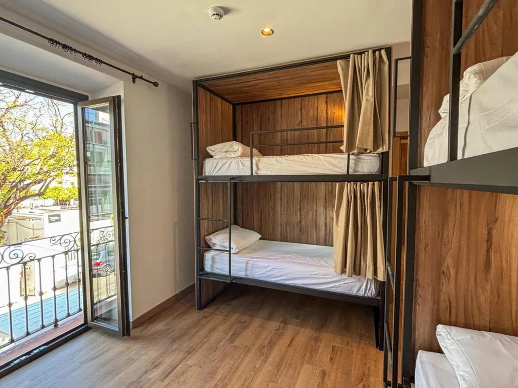 Posto letto in dormitorio femminile da 4 posti — La Banda Living Hostel