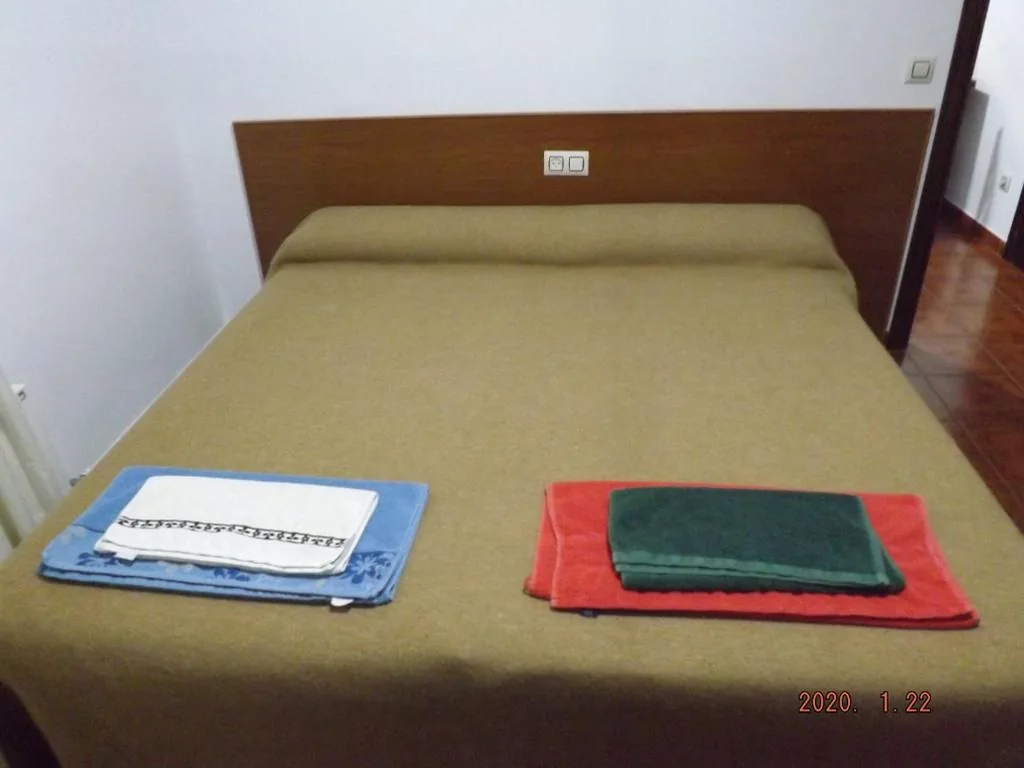 Habitación Doble Grande - 1 o 2 camas — La Barbacana